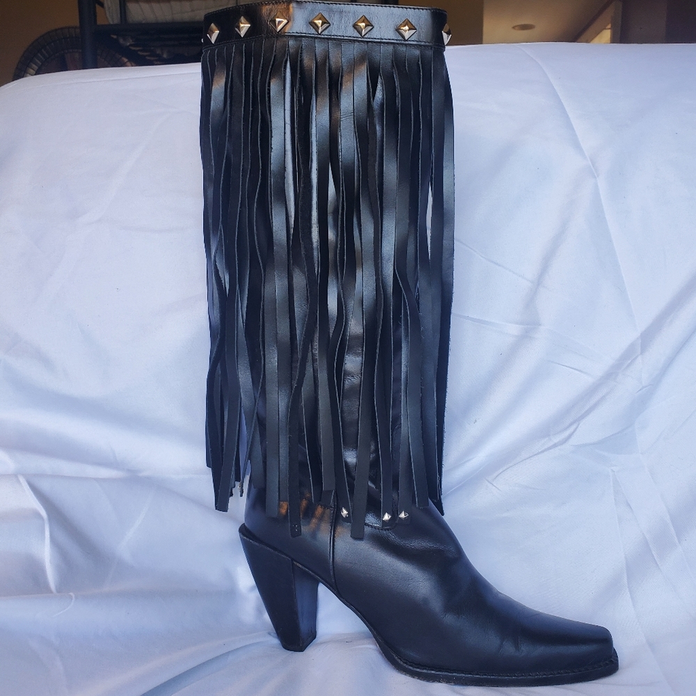 Ladies Donald Pliner Black Leather Boots.